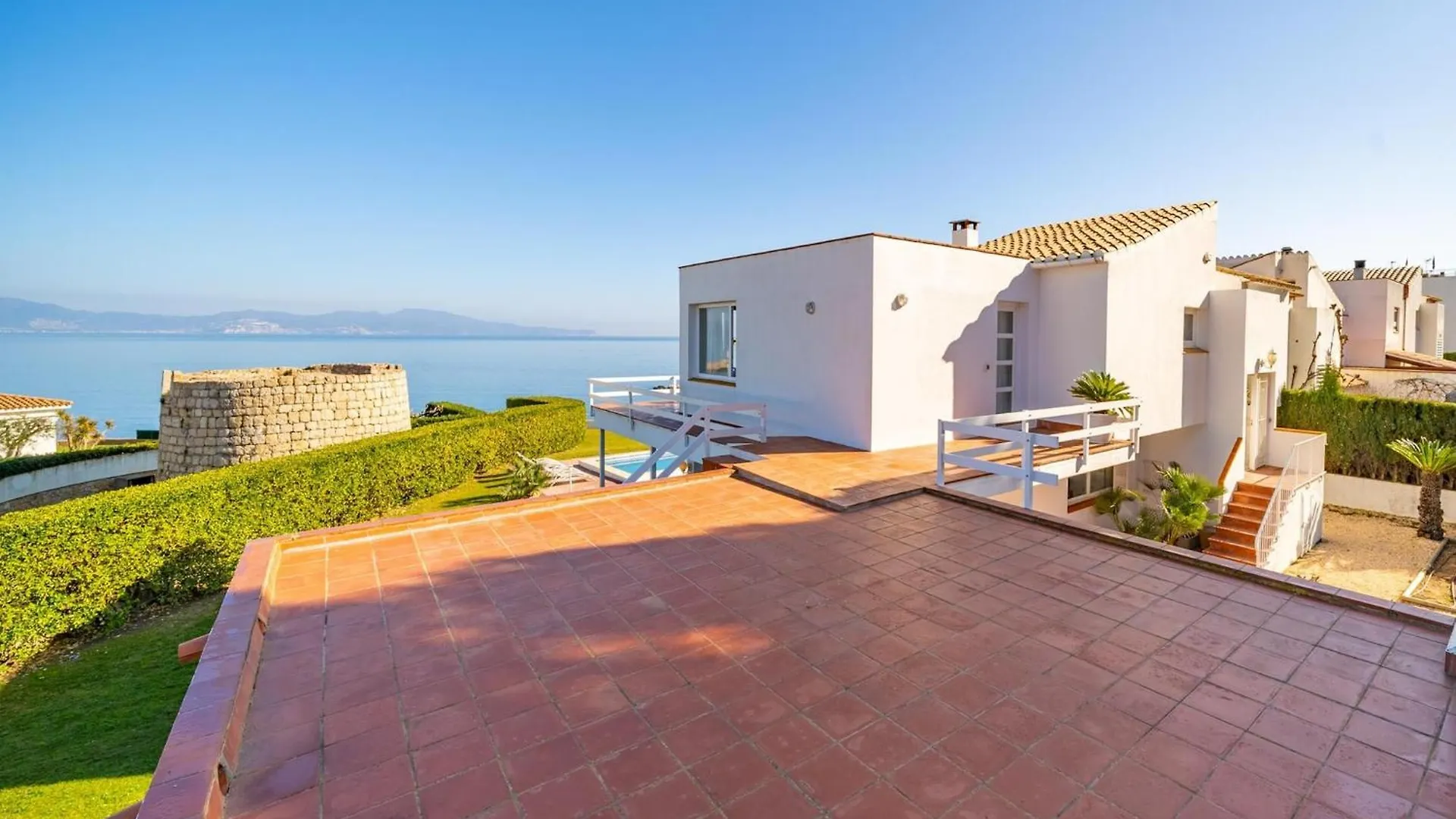 Villa Near Platja Del Rec Beach L' Escala Spanien